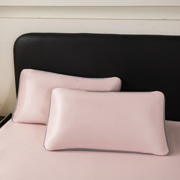 91家纺网 家纺一手货源 找家纺 春寻家纺 2026春夏新款千鸟格碳光冰丝席复合三明治款凉席席子 千鸟格-粉色-床笠款