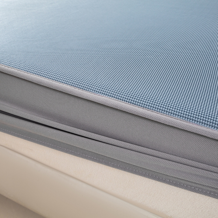 91家纺网 家纺一手货源 找家纺 春寻家纺 2026春夏新款千鸟格碳光冰丝席复合三明治款凉席席子 千鸟格-蓝色-床笠款