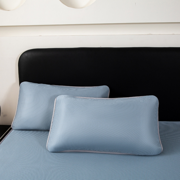 91家纺网 家纺一手货源 找家纺 春寻家纺 2026春夏新款千鸟格碳光冰丝席复合三明治款凉席席子 千鸟格-蓝色-床笠款