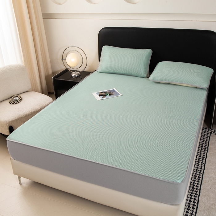 91家纺网 家纺一手货源 找家纺 春寻家纺 2026春夏新款千鸟格碳光冰丝席复合三明治款凉席席子 千鸟格-墨绿-床笠款