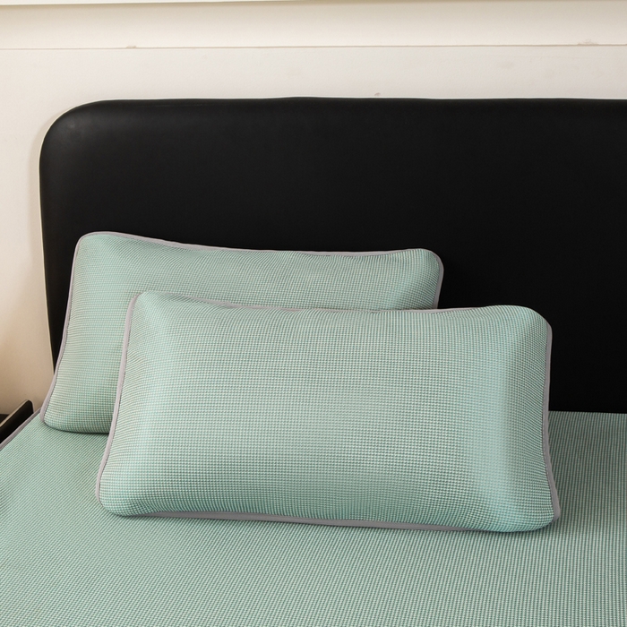 91家纺网 家纺一手货源 找家纺 春寻家纺 2026春夏新款千鸟格碳光冰丝席复合三明治款凉席席子 千鸟格-墨绿-床笠款