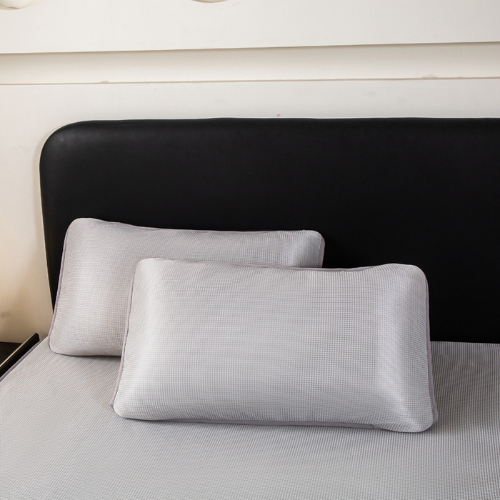 91家纺网 家纺一手货源 找家纺 春寻家纺 2026春夏新款千鸟格碳光冰丝席复合三明治款凉席席子 千鸟格-银灰-床笠款