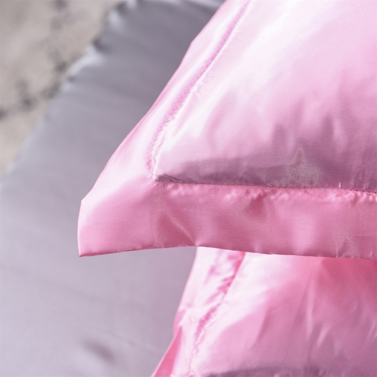 91家纺网 家纺一手货源 找家纺 经年 2026新款特价款丝绸冰丝四件套 粉色银灰