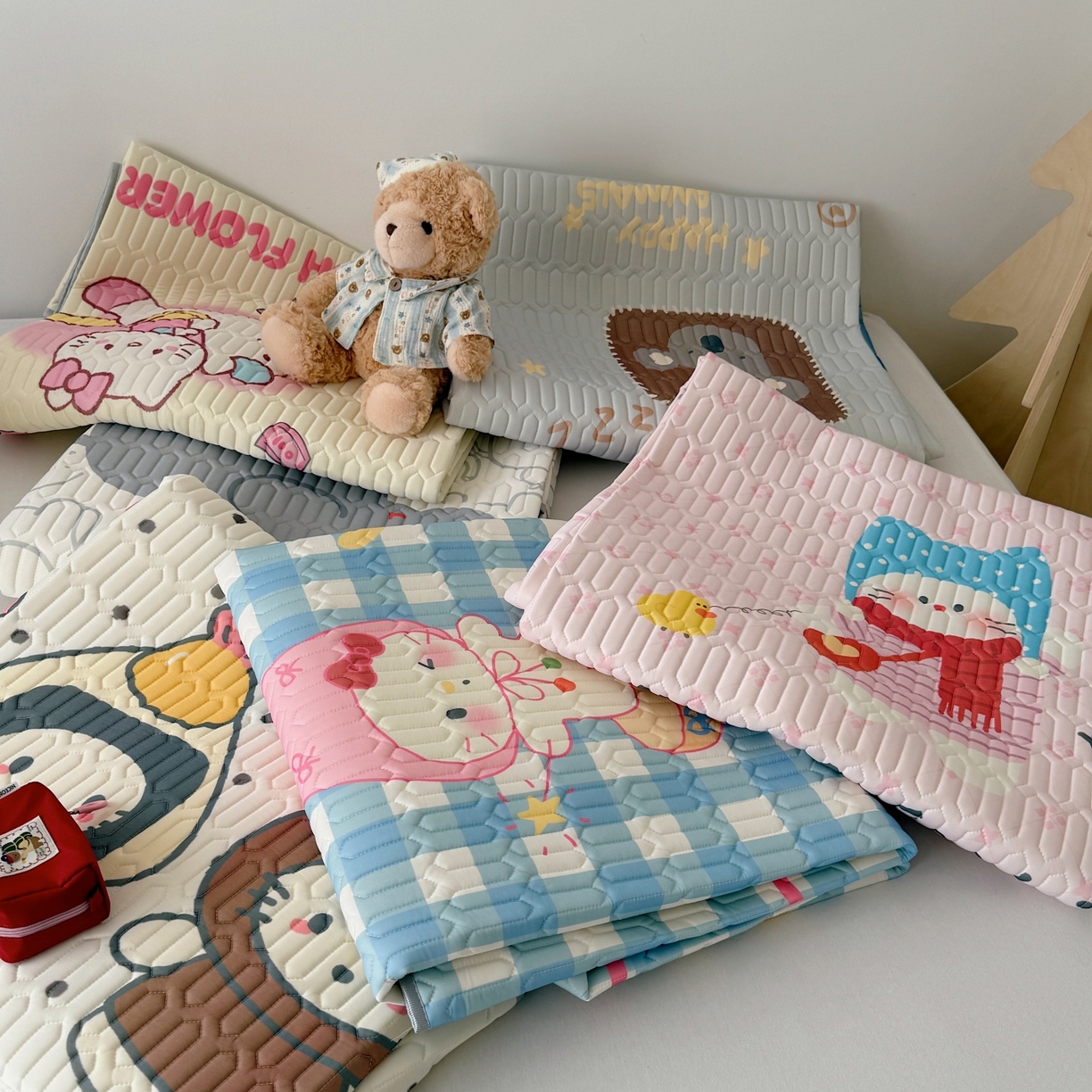 91家纺网 家纺一手货源 找家纺 （总）顾里家纺 2026春夏新款A类凉感丝大版乳胶席三件套凉席席子