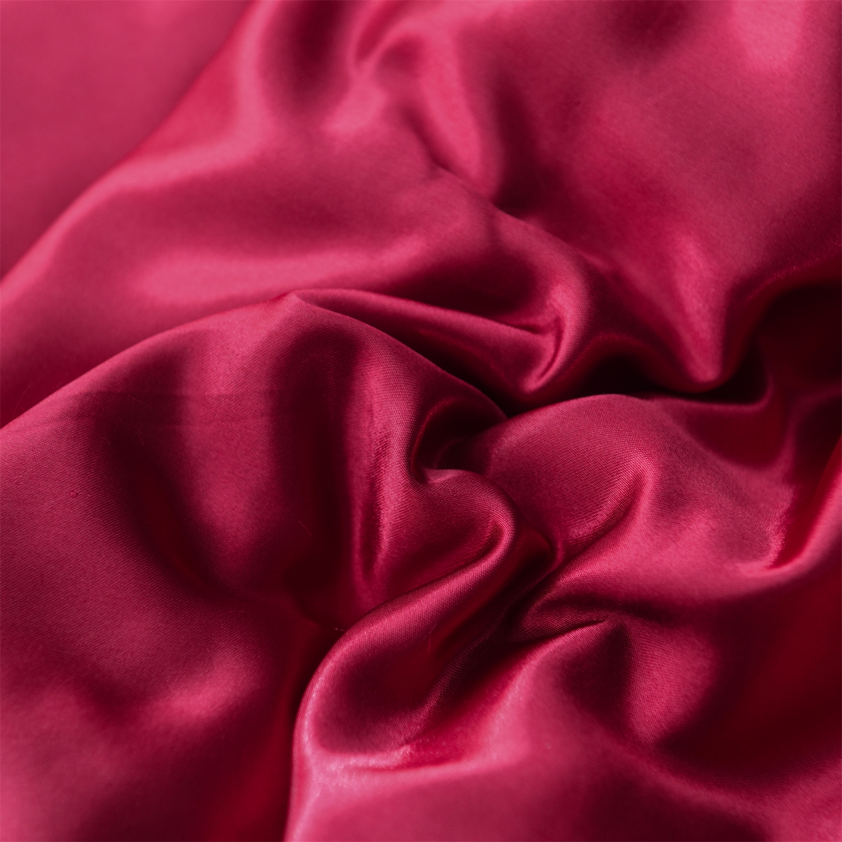 91家纺网 家纺一手货源 找家纺 经年 2026新款特价款丝绸冰丝四件套 酒红咖啡