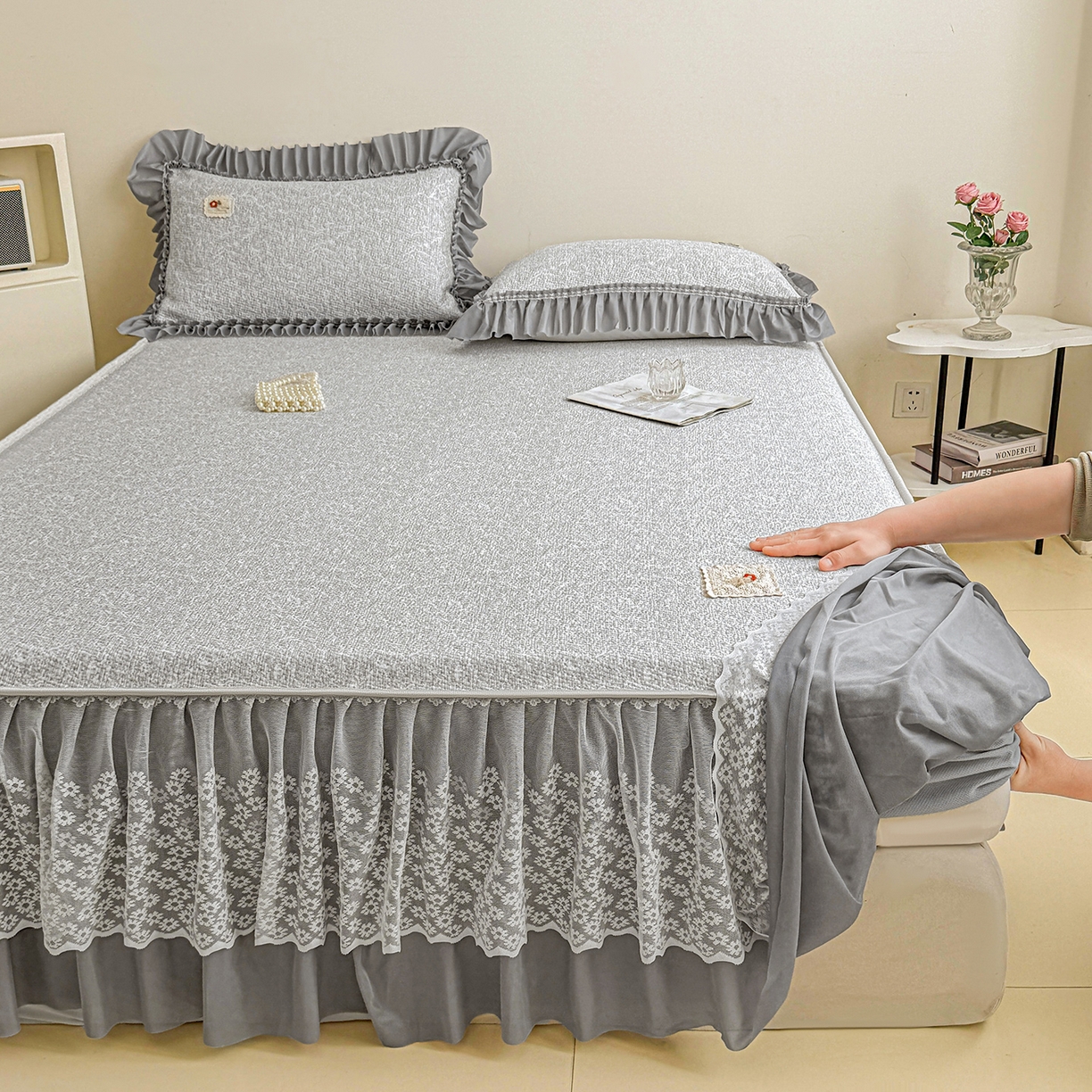 91家纺网 家纺一手货源 找家纺 （总）情恒家纺 2026春夏新款PE提花肌理纹床笠式床裙席凉席席子-安娜