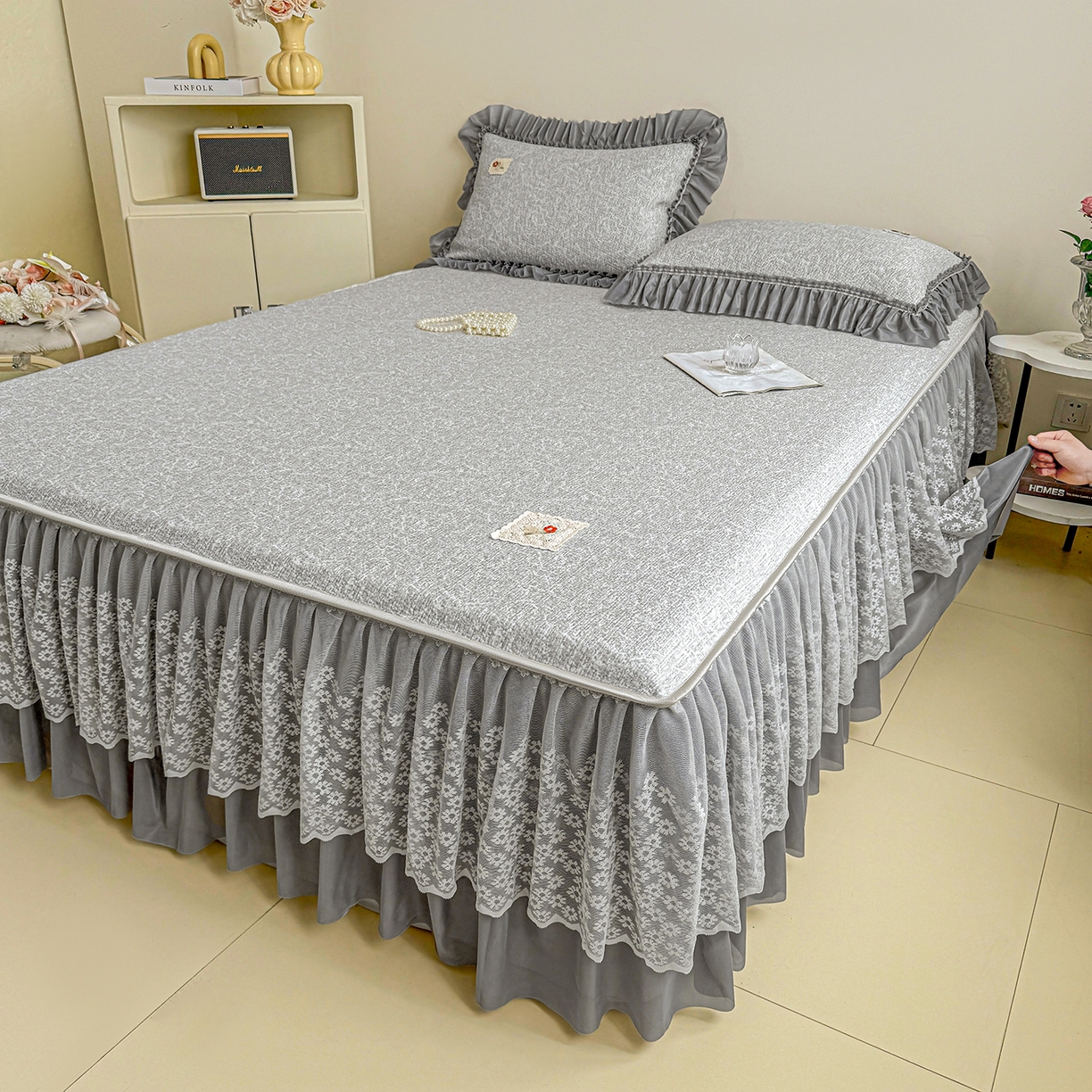 91家纺网 家纺一手货源 找家纺 情恒家纺 2026春夏新款PE提花肌理纹床笠式床裙席凉席席子-安娜 安娜-深远灰