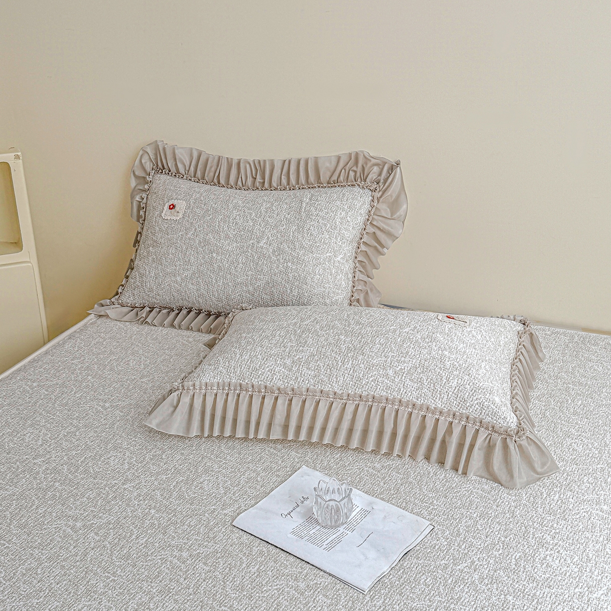 91家纺网 家纺一手货源 找家纺 情恒家纺 2026春夏新款PE提花肌理纹床笠式床裙席凉席席子-安娜 安娜-星辰灰