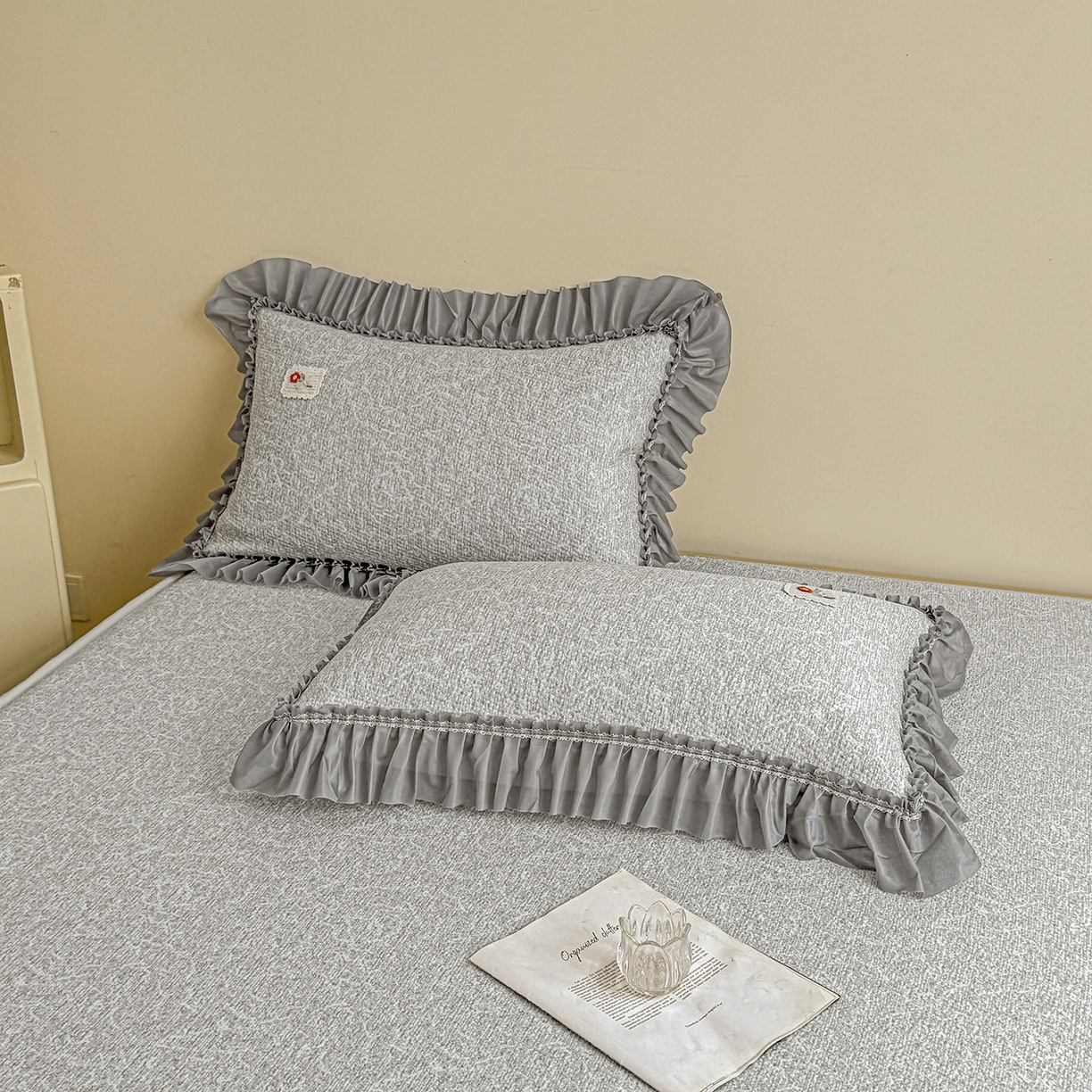 91家纺网 家纺一手货源 找家纺 情恒家纺 2026春夏新款PE提花肌理纹床笠式床裙席凉席席子-安娜 安娜-深远灰