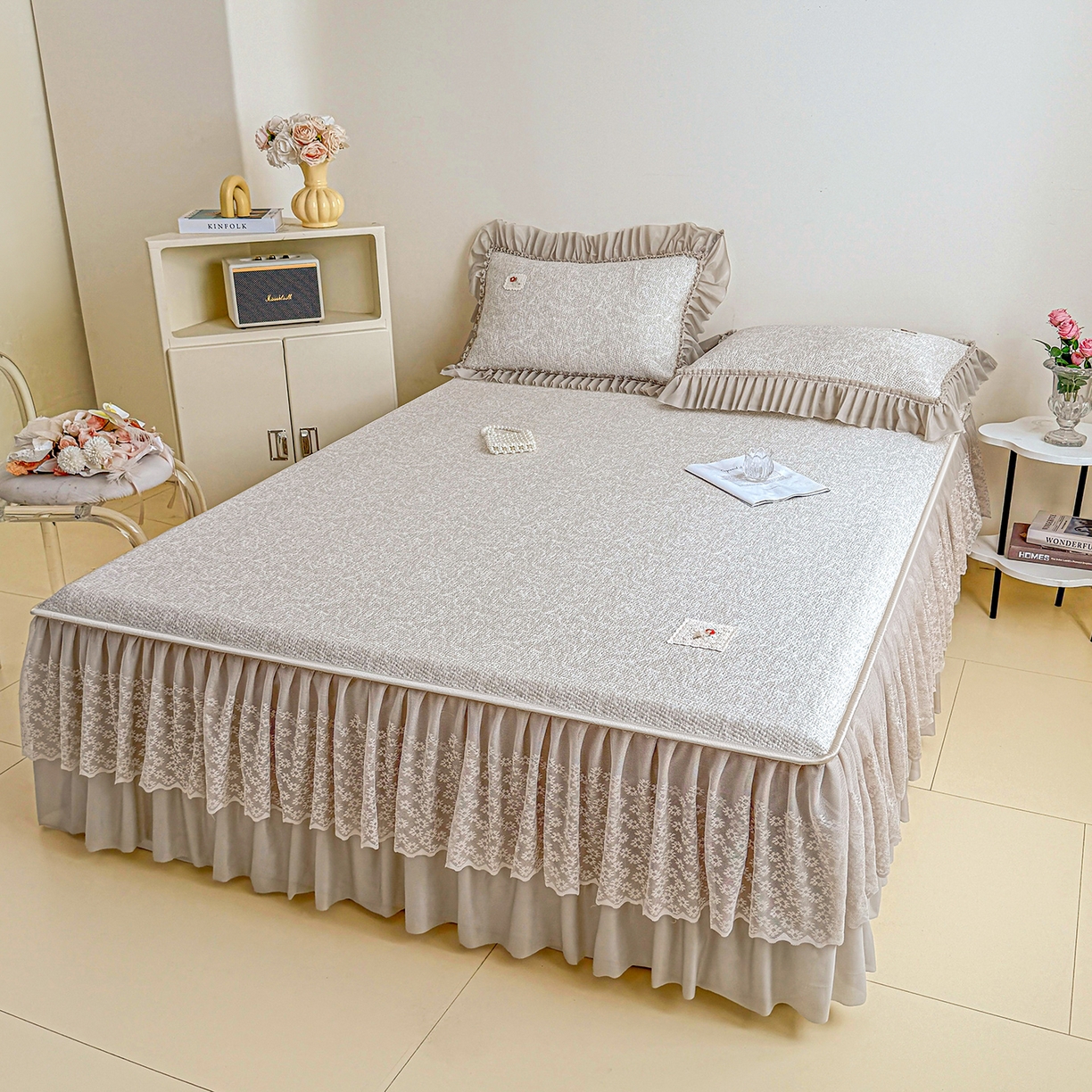 91家纺网 家纺一手货源 找家纺 情恒家纺 2026春夏新款PE提花肌理纹床笠式床裙席凉席席子-安娜 安娜-星辰灰