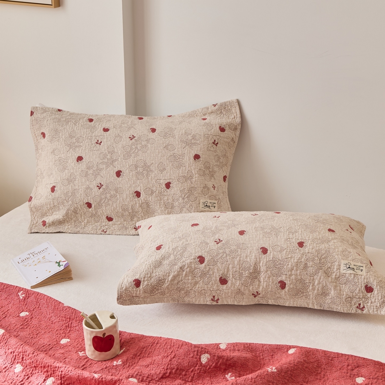 91家纺网 家纺一手货源 找家纺 沐瑟家纺 2026新款安心棉枕巾 草莓棕色