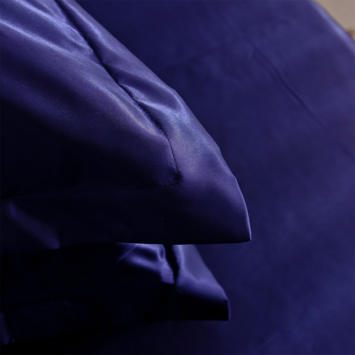 91家纺网 家纺一手货源 找家纺 经年 2026新款特价款丝绸冰丝四件套 深蓝