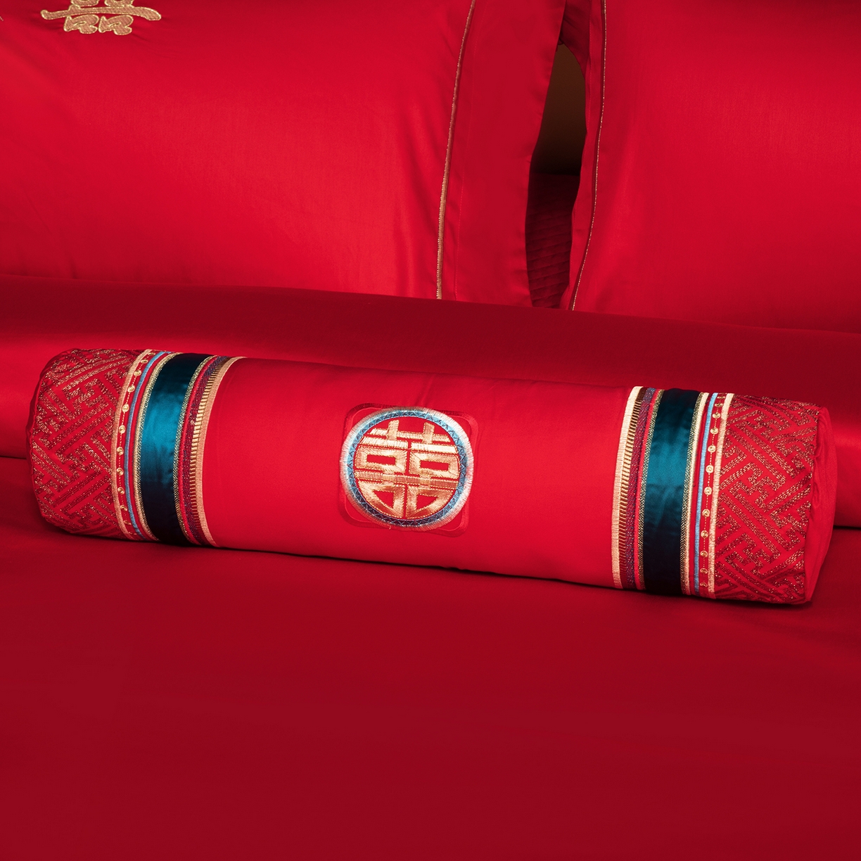 91家纺网 家纺一手货源 找家纺 柏拉图 2026新款100s长绒棉纯棉贡缎提花重工艺刺绣婚庆四件套多件套 龙凤盛典