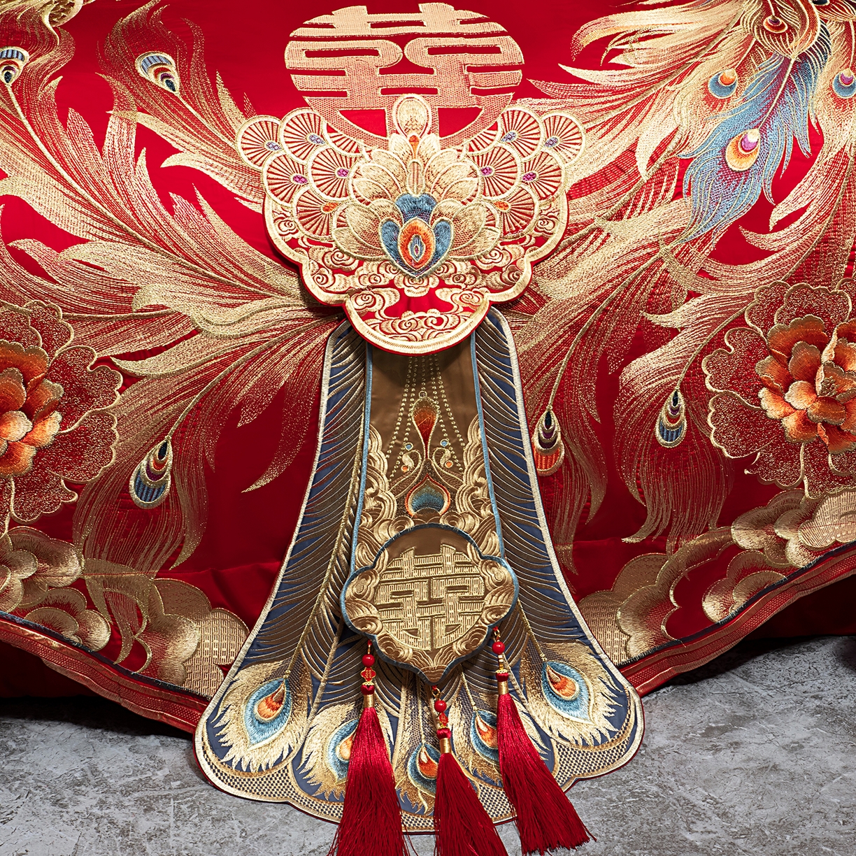 91家纺网 家纺一手货源 找家纺 柏拉图 2026新款100s长绒棉纯棉贡缎提花重工艺刺绣婚庆四件套多件套 龙凤盛典