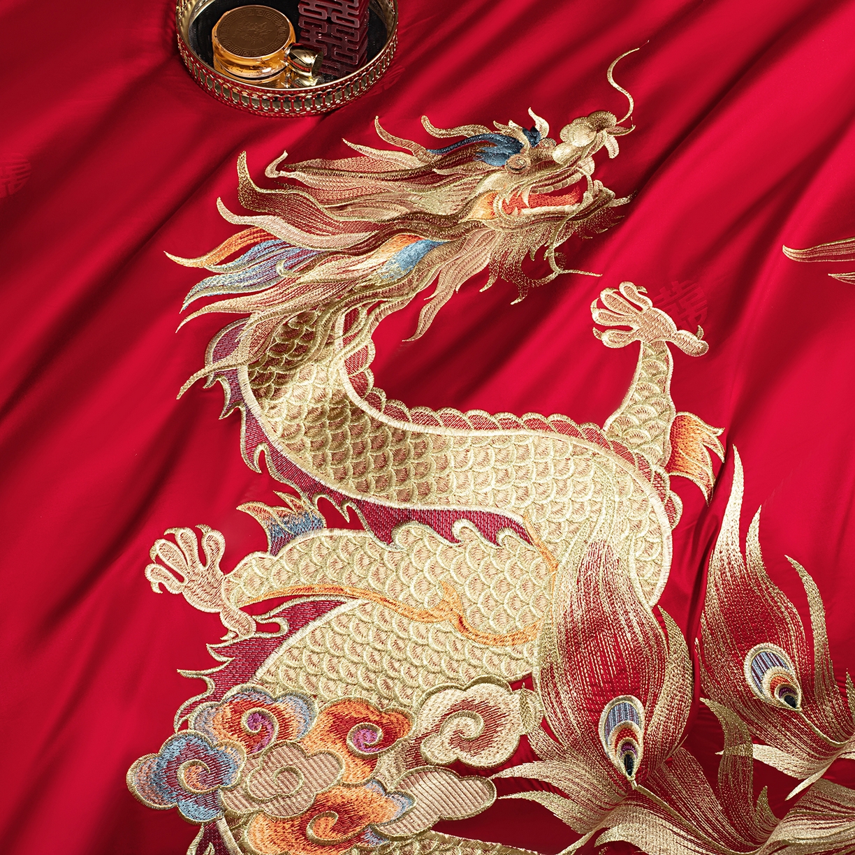 91家纺网 家纺一手货源 找家纺 柏拉图 2026新款100s长绒棉纯棉贡缎提花重工艺刺绣婚庆四件套多件套 龙凤盛典