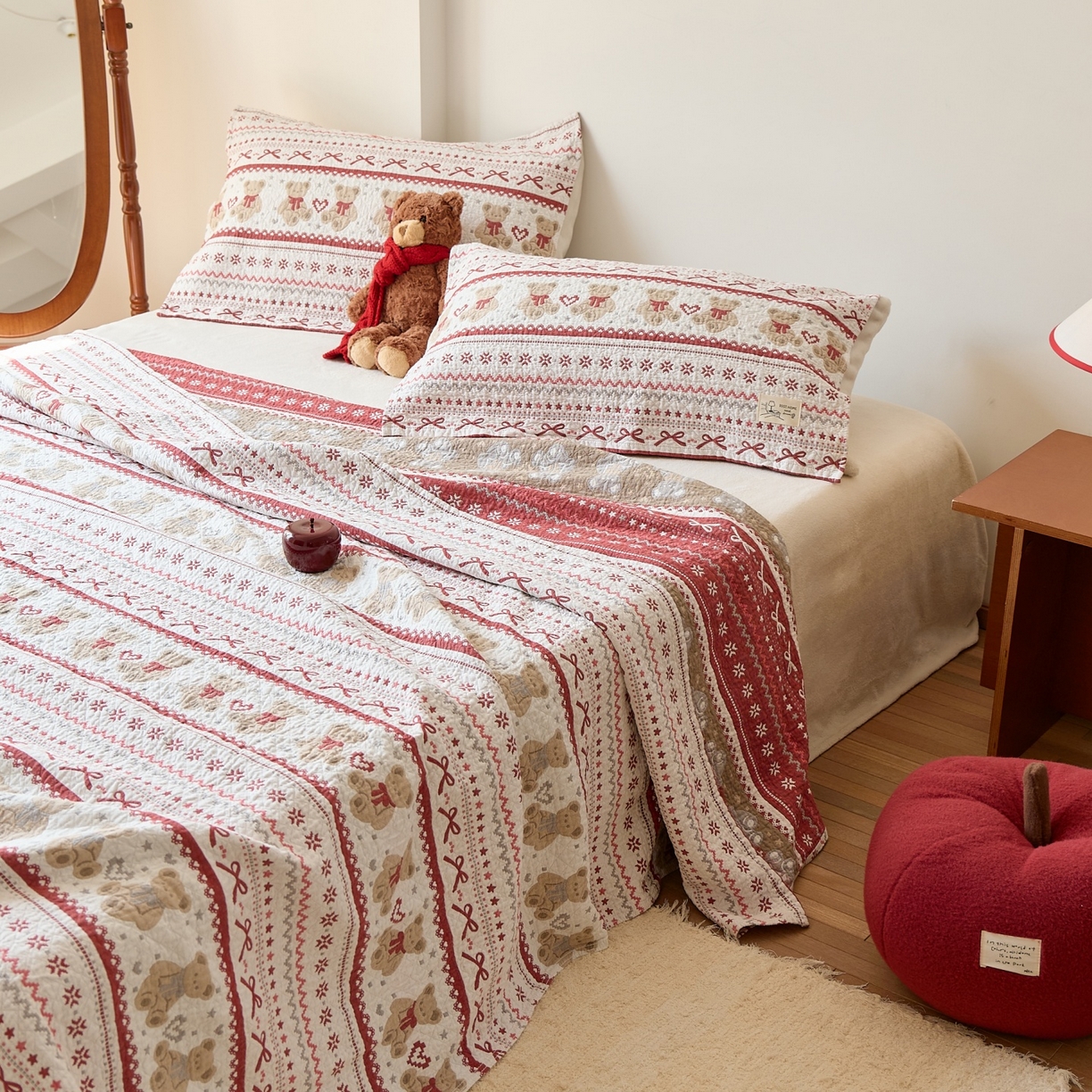 91家纺网 家纺一手货源 找家纺 沐瑟家纺 2026新款安心棉枕巾 费尔岛小熊