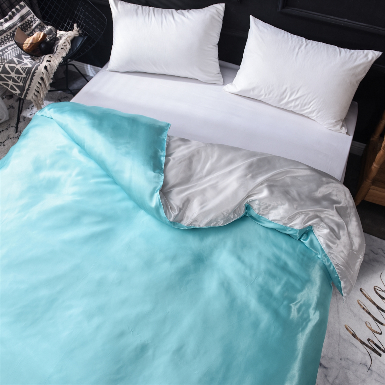 91家纺网 家纺一手货源 找家纺 经年 2026新款特价款丝绸冰丝四件套 水蓝白