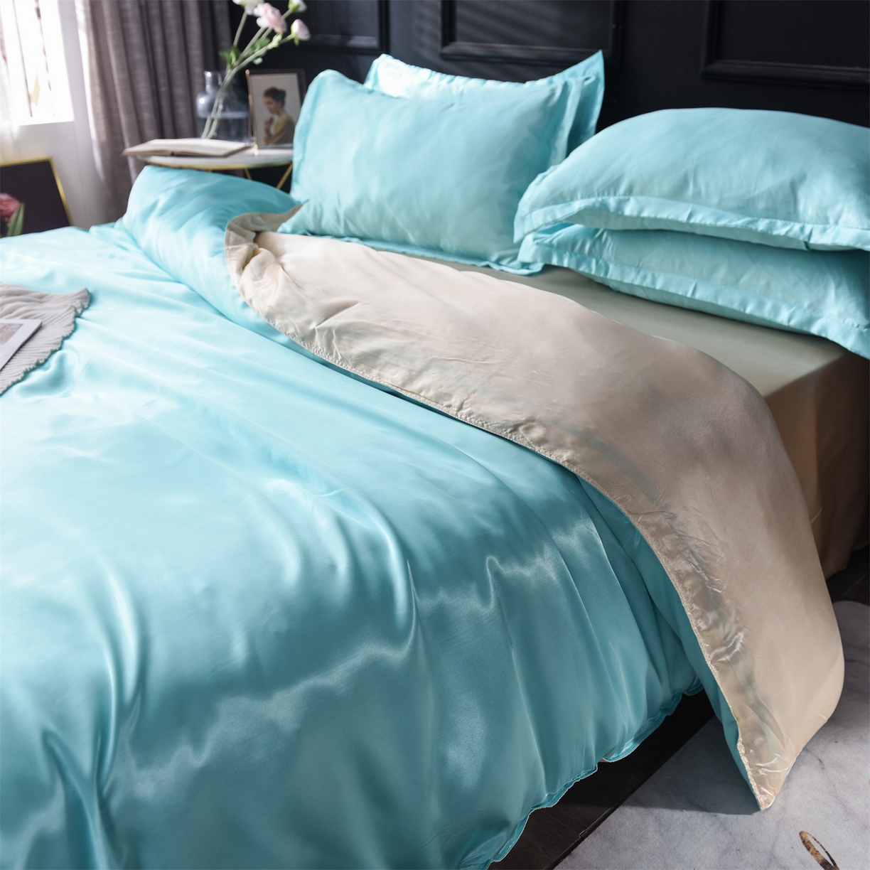 91家纺网 家纺一手货源 找家纺 经年 2026新款特价款丝绸冰丝四件套 水蓝金色