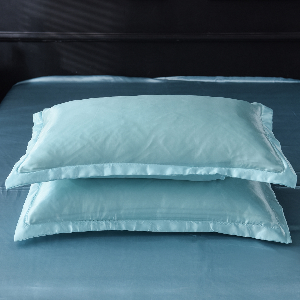 91家纺网 家纺一手货源 找家纺 经年 2026新款特价款丝绸冰丝四件套 水蓝浅蓝