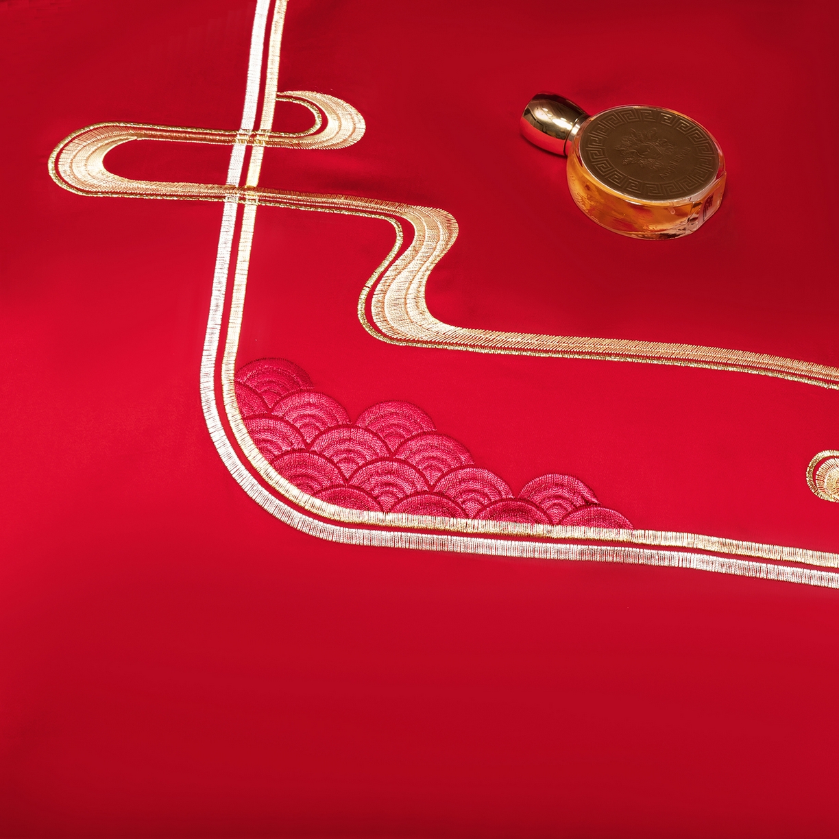 91家纺网 家纺一手货源 找家纺 柏拉图 2026新款长绒棉纯棉贡缎全工艺刺绣婚庆四件套多件套 盘龙飞凤