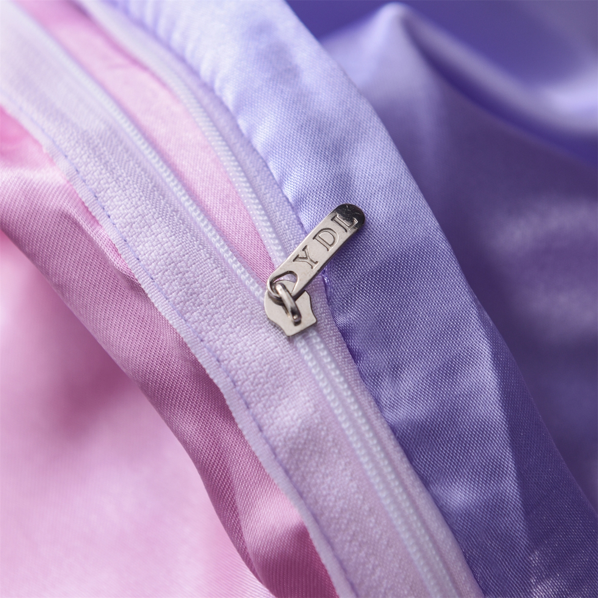 91家纺网 家纺一手货源 找家纺 经年 2026新款特价款丝绸冰丝四件套 雪青粉色