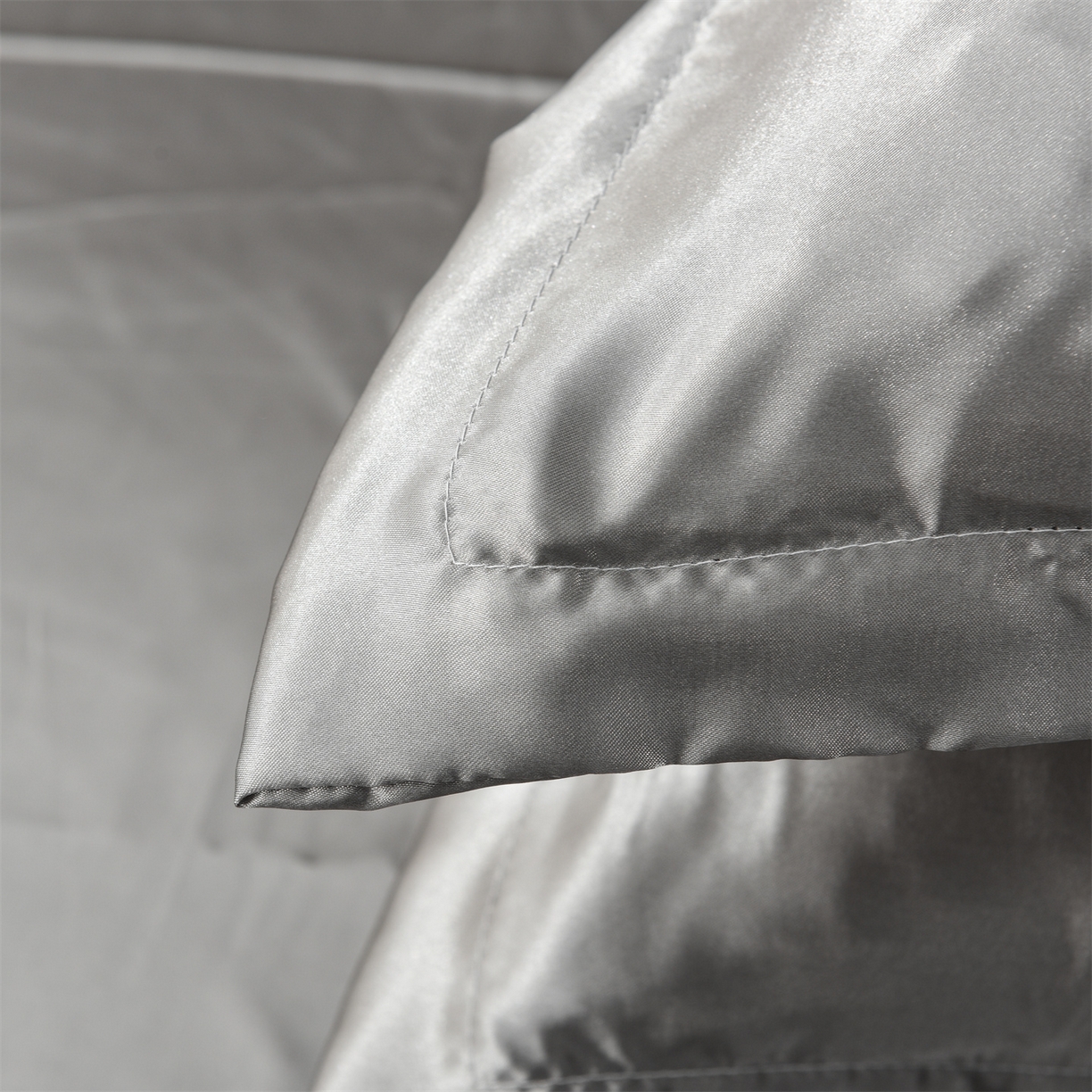 91家纺网 家纺一手货源 找家纺 经年 2026新款特价款丝绸冰丝四件套 银灰