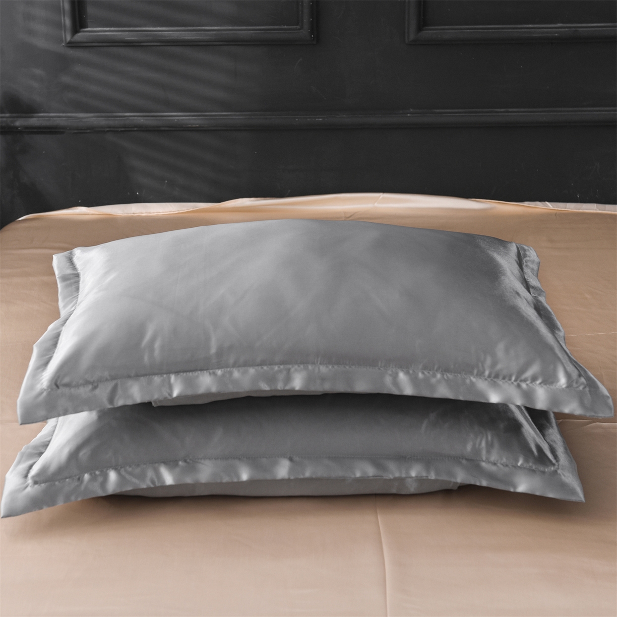 91家纺网 家纺一手货源 找家纺 经年 2026新款特价款丝绸冰丝四件套 银灰驼色