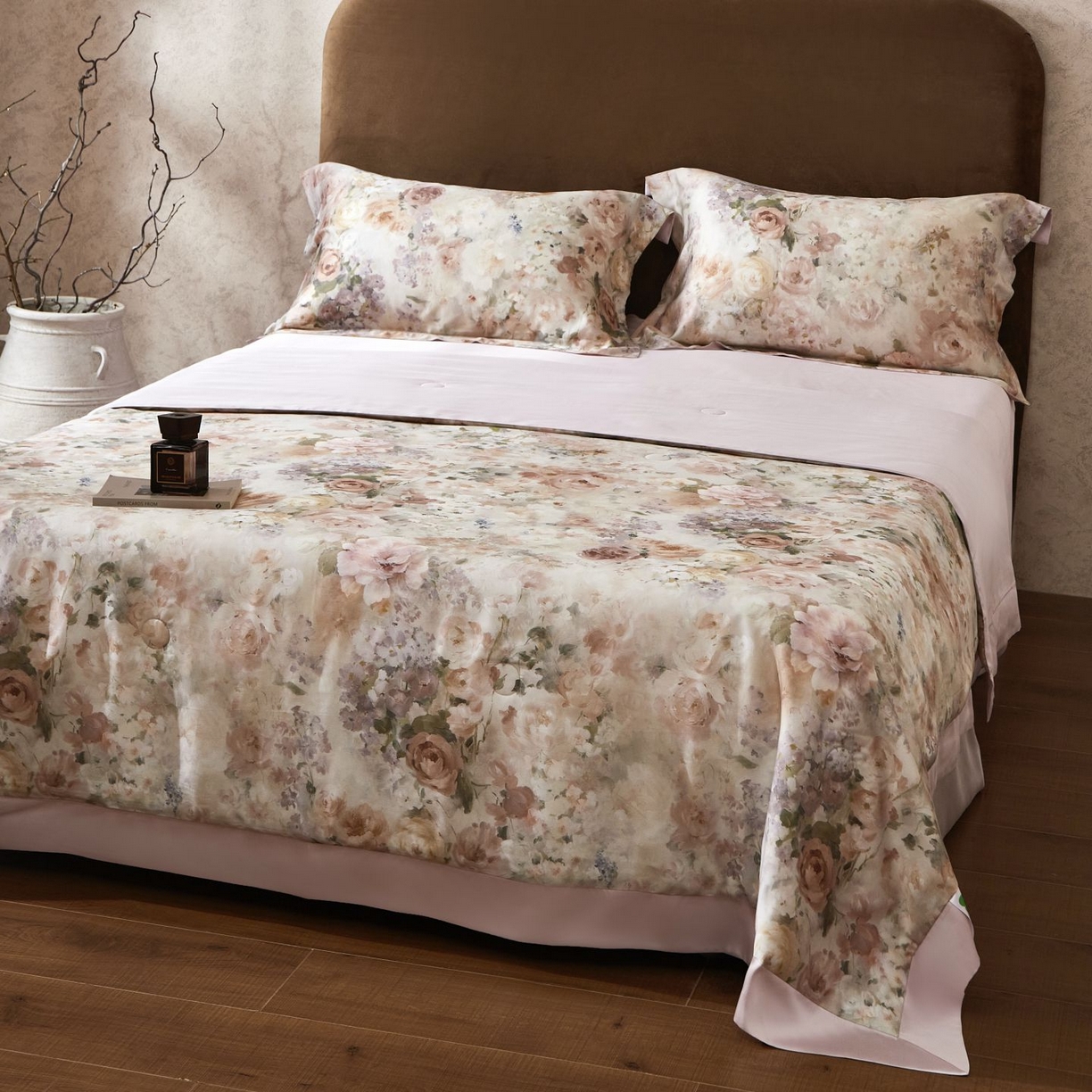 91家纺网 家纺一手货源 找家纺 南通朵美纺织品有限公司 2026新款100支天丝系列夏被四件套 花闻如是