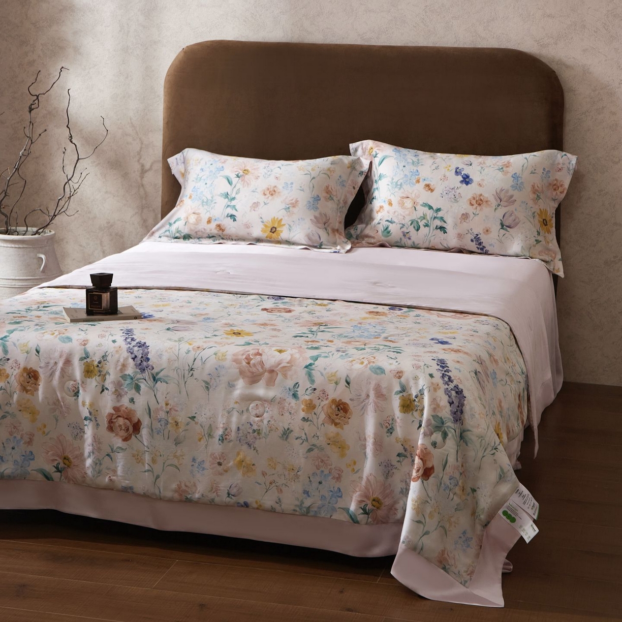 91家纺网 家纺一手货源 找家纺 南通朵美纺织品有限公司 2026新款100支天丝系列夏被四件套 罗曼蒂克