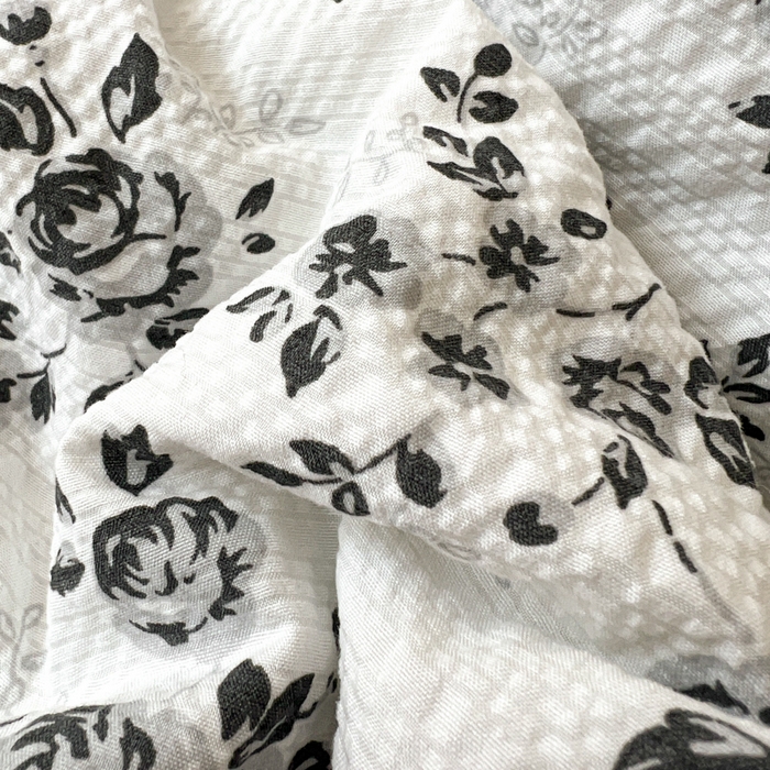 91家纺网 家纺一手货源 找家纺 梵希雅 2026新款泡芙纱三角针床盖夏被四件套 只闻花香