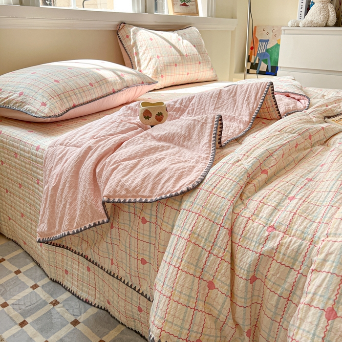 91家纺网 家纺一手货源 找家纺 梵希雅 2026新款泡芙纱三角针床盖夏被四件套 格格心