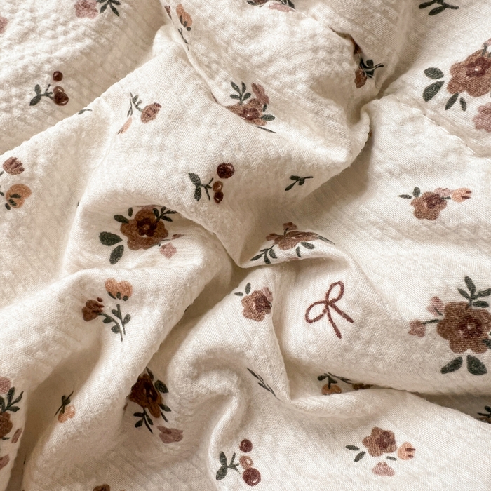 91家纺网 家纺一手货源 找家纺 梵希雅 2026新款泡芙纱三角针床盖夏被四件套 田园兔