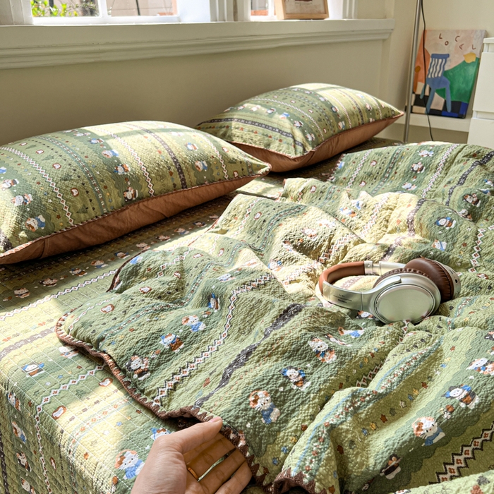 91家纺网 家纺一手货源 找家纺 梵希雅 2026新款泡芙纱三角针床盖夏被四件套 森林描绘