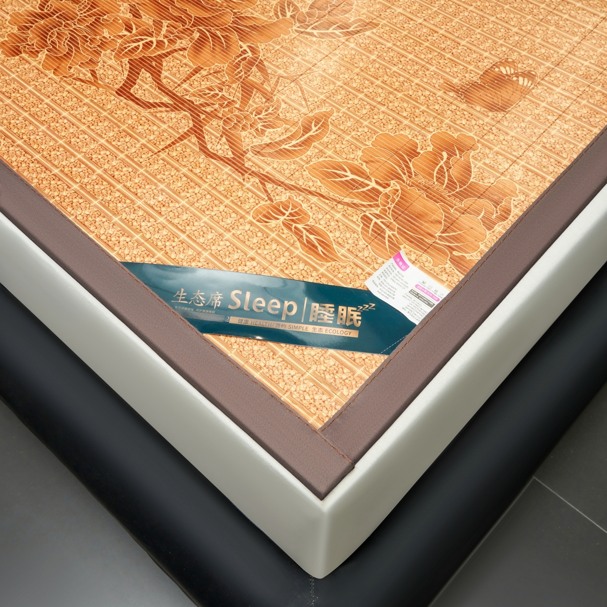 91家纺网 家纺一手货源 找家纺 思雅庭 2026新款艾草宽边绣花驱蚊席凉席竹席 蝴蝶