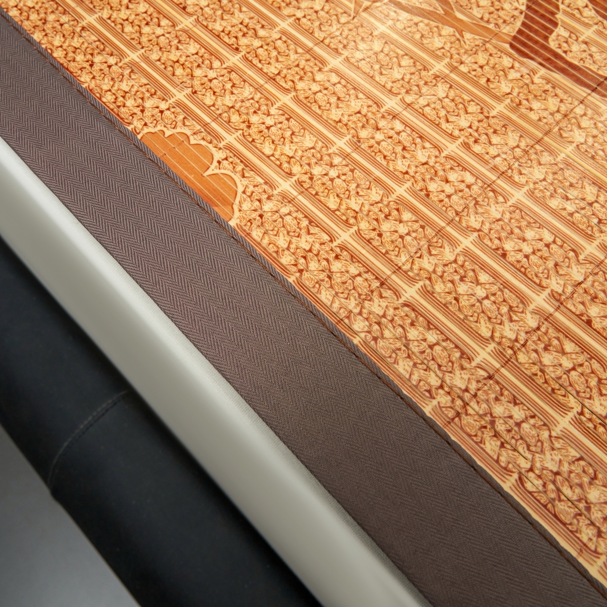 91家纺网 家纺一手货源 找家纺 思雅庭 2026新款艾草宽边绣花驱蚊席凉席竹席 蝴蝶