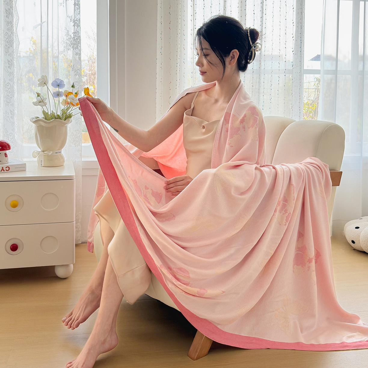 91家纺网 家纺一手货源 找家纺 棠薇家纺 2026新款竹纤维毯子冷感毯毛巾被柔滑多功能夏凉毯盖毯纱发毯办公室午休毯 蝴蝶飞飞