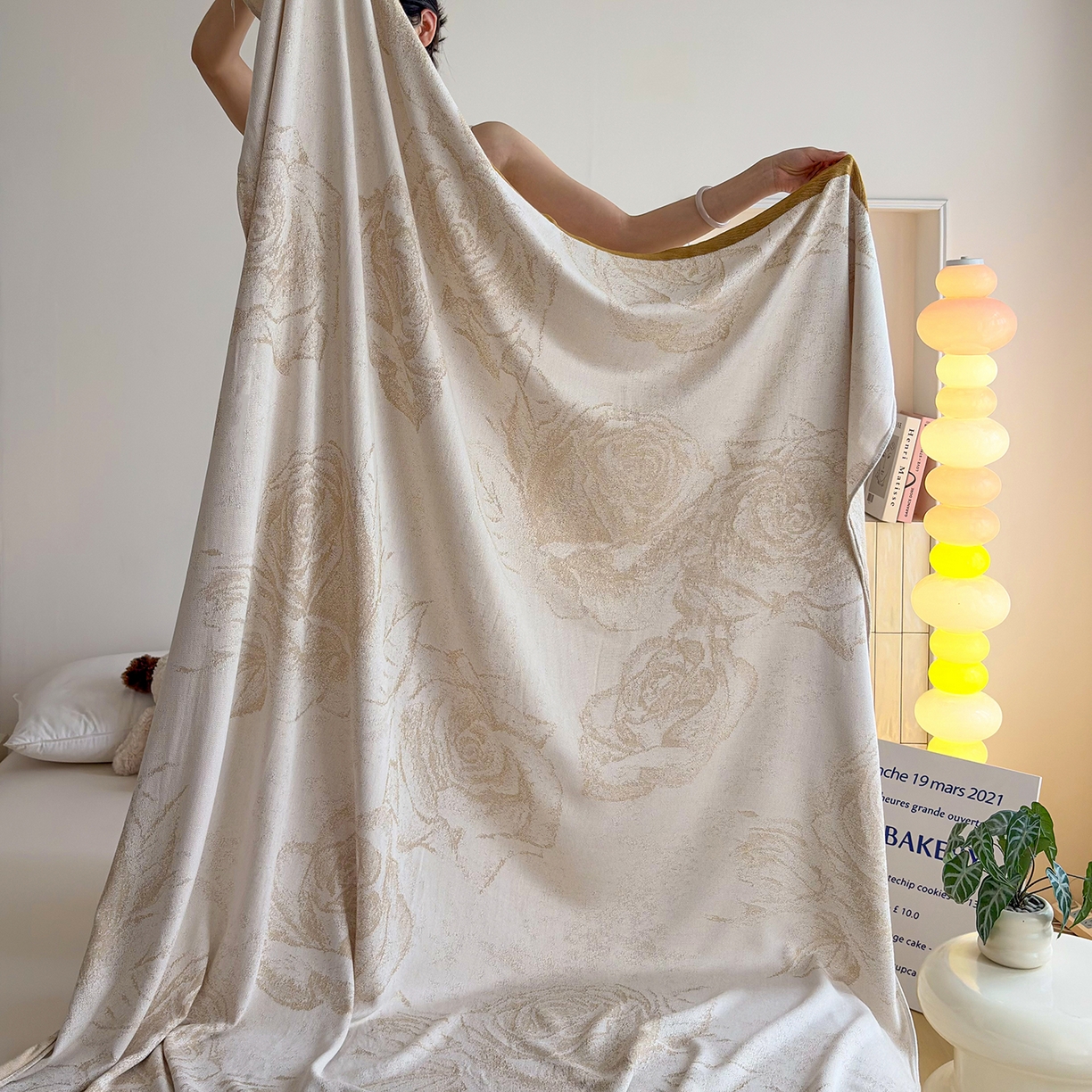 91家纺网 家纺一手货源 找家纺 棠薇家纺 2026新款竹纤维毯子冷感毯毛巾被柔滑多功能夏凉毯盖毯纱发毯办公室午休毯 爱意玫瑰