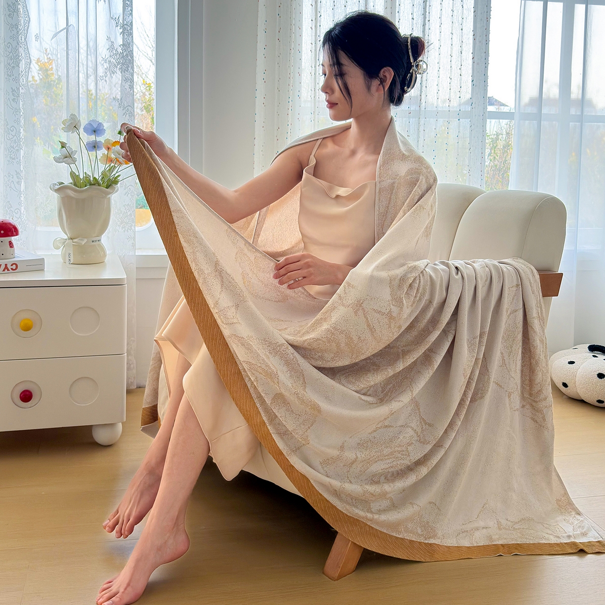 91家纺网 家纺一手货源 找家纺 棠薇家纺 2026新款竹纤维毯子冷感毯毛巾被柔滑多功能夏凉毯盖毯纱发毯办公室午休毯 爱意玫瑰