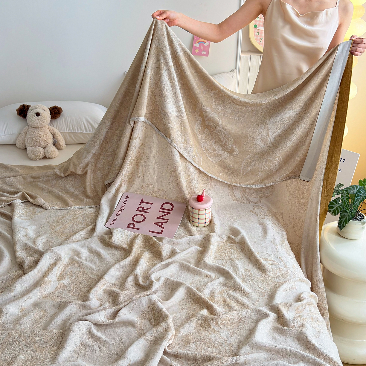 91家纺网 家纺一手货源 找家纺 棠薇家纺 2026新款竹纤维毯子冷感毯毛巾被柔滑多功能夏凉毯盖毯纱发毯办公室午休毯 爱意玫瑰