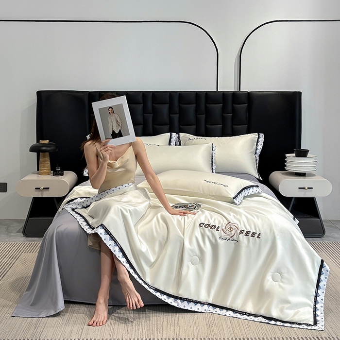 91家纺网 家纺一手货源 找家纺 联林2026新款纯色针织凉感丝空调被详情 奶白色-中灰