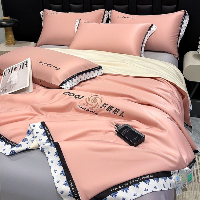 91家纺网 家纺一手货源 找家纺 联林2026新款纯色针织凉感丝空调被详情 奶油粉-奶白杏