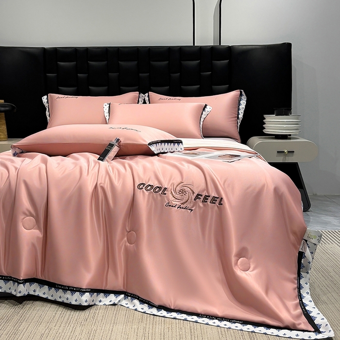 91家纺网 家纺一手货源 找家纺 联林2026新款纯色针织凉感丝空调被详情 奶油粉-奶白杏