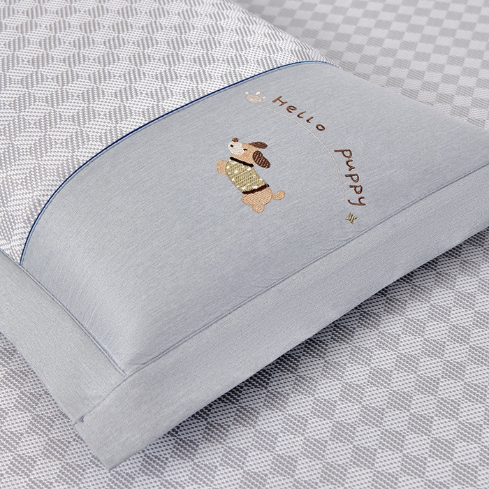 91家纺网 家纺一手货源 找家纺 （总）小牛席业 2026新款棋盘格冰丝席（腊肠狗贴布绣）凉席三件套-床席款