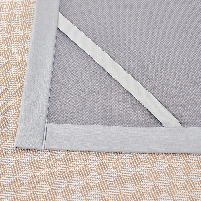 91家纺网 家纺一手货源 找家纺 小牛席业 2026新款棋盘格冰丝席（腊肠狗贴布绣）凉席三件套-床席款 腊肠狗贴布绣-咖色