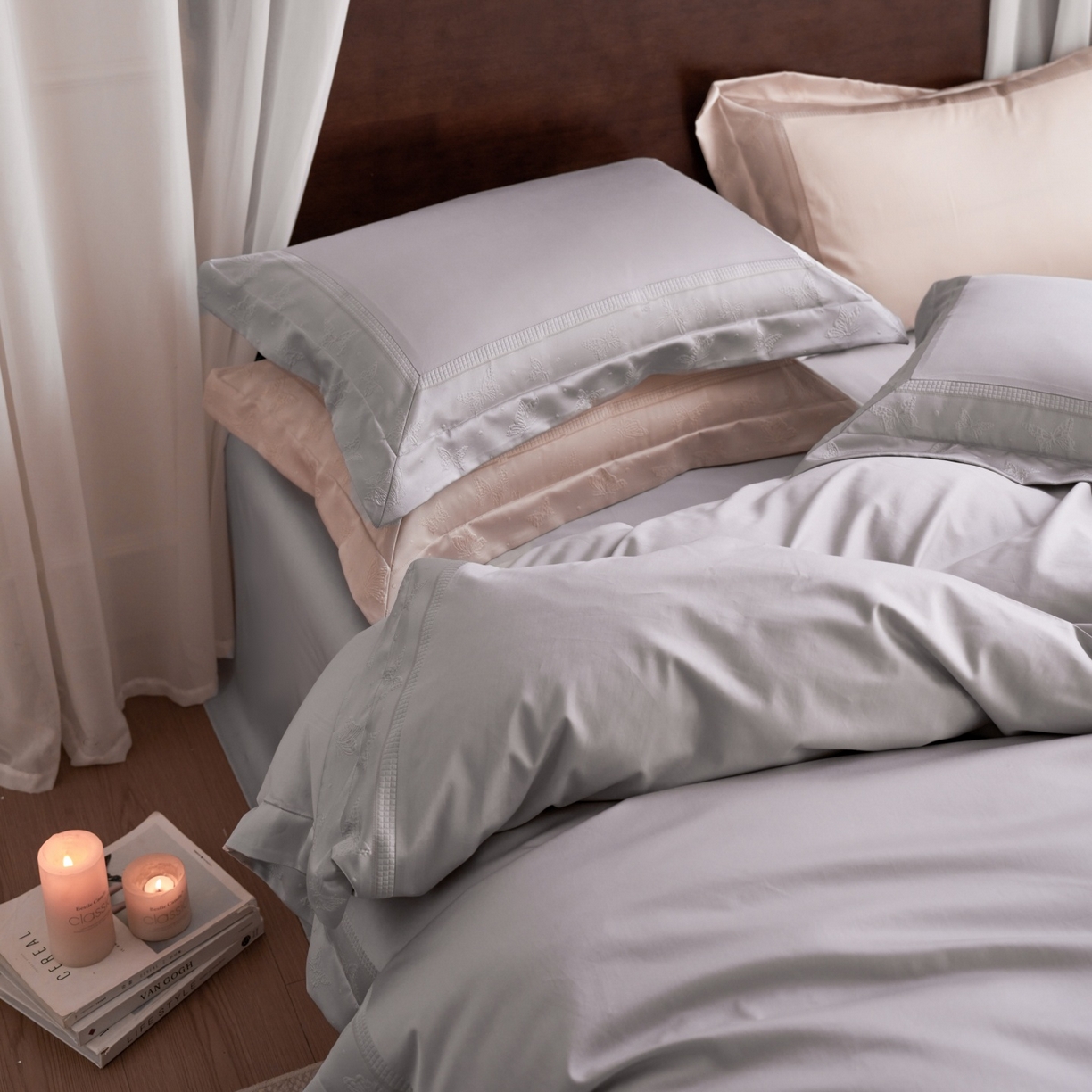 91家纺网 家纺一手货源 找家纺 安莱生活 2026新款全棉纯棉边条蝴蝶拼接款蝶影绣四件套 蝶影绣-银灰