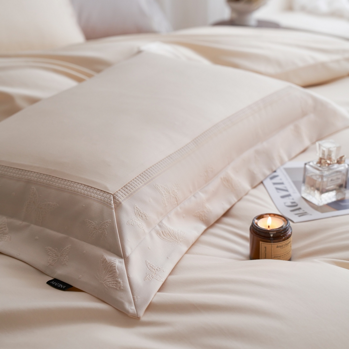 91家纺网 家纺一手货源 找家纺 安莱生活 2026新款全棉纯棉边条蝴蝶拼接款蝶影绣四件套 蝶影绣-浅米