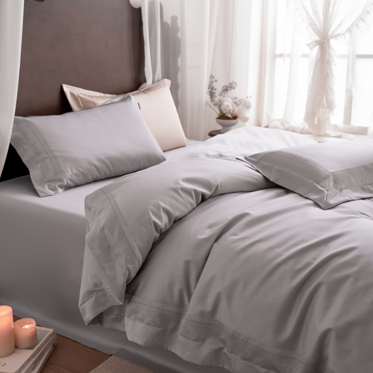 91家纺网 家纺一手货源 找家纺 安莱生活 2026新款全棉纯棉边条蝴蝶拼接款蝶影绣四件套 蝶影绣-银灰