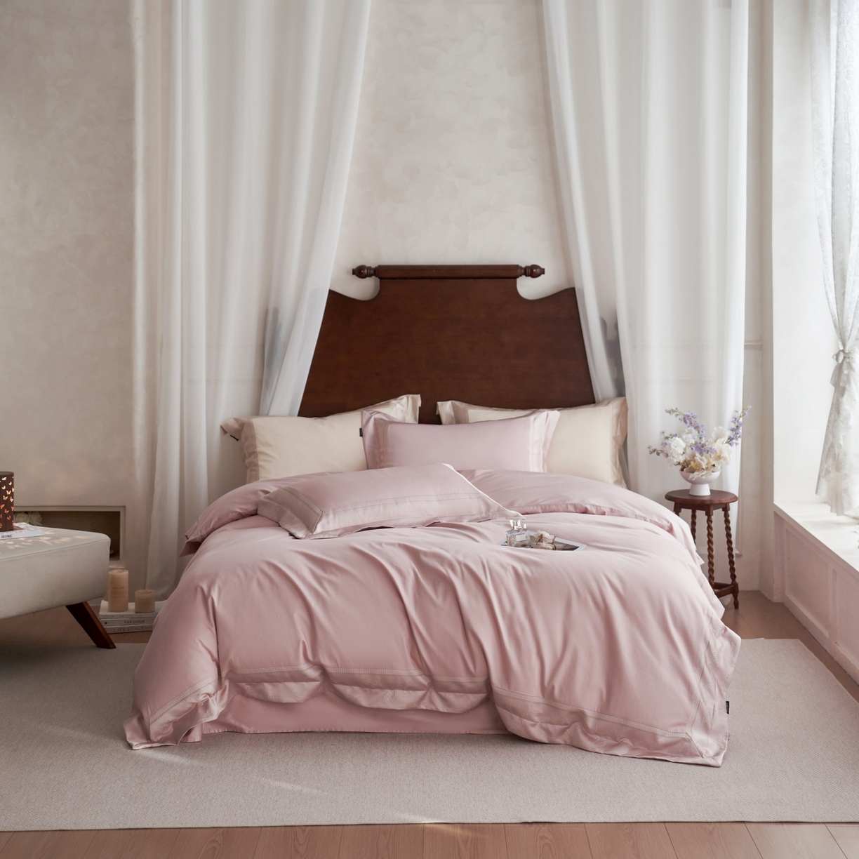 91家纺网 家纺一手货源 找家纺 安莱生活 2026新款全棉纯棉边条蝴蝶拼接款蝶影绣四件套 蝶影绣-嫩粉