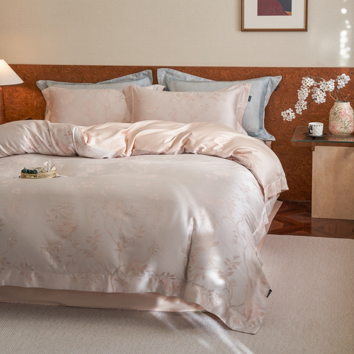 91家纺网 家纺一手货源 找家纺 安莱生活 2026新款天丝棉提花双拼埋绳款四件套 粉雾花涧