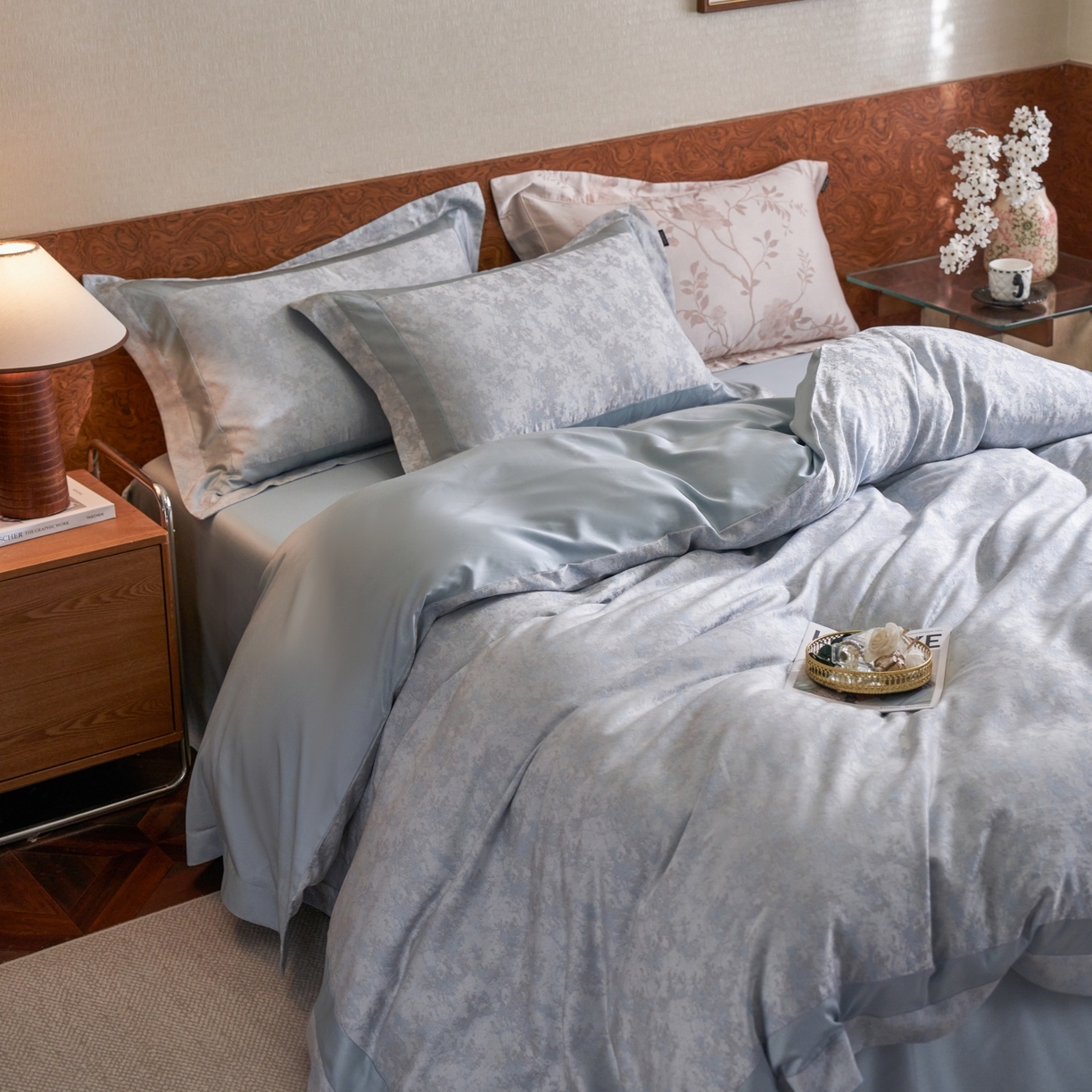 91家纺网 家纺一手货源 找家纺 安莱生活 2026新款天丝棉提花双拼埋绳款四件套 蓝雾花眠